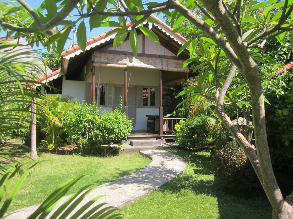 Kembali Beach Bungalows 아메드 객실 사진