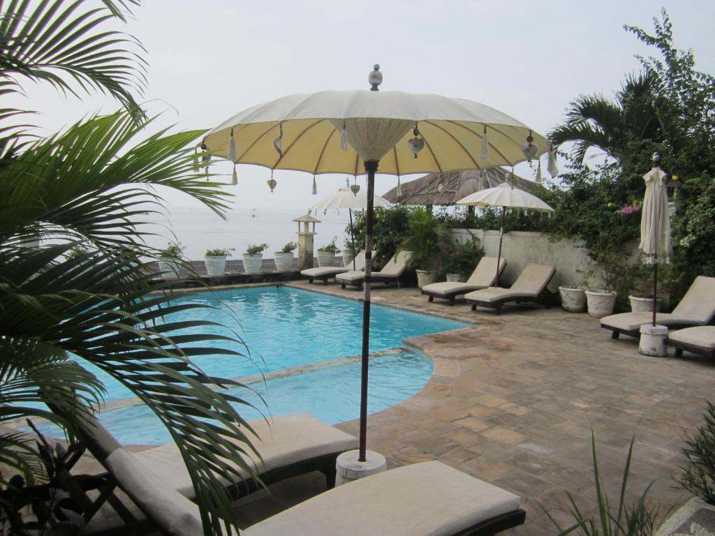 Kembali Beach Bungalows 아메드 외부 사진