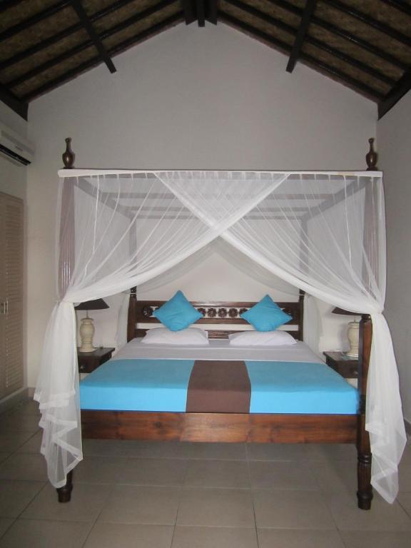 Kembali Beach Bungalows 아메드 객실 사진